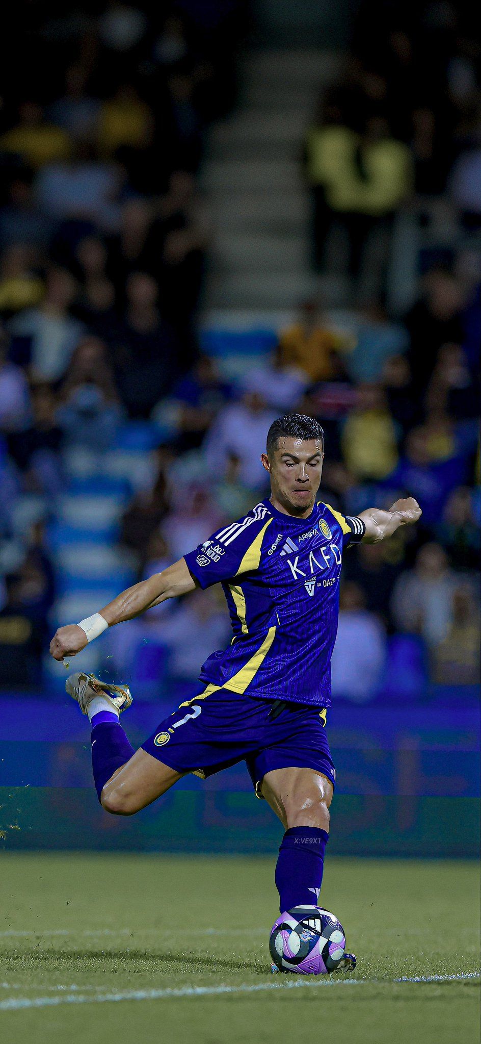 944x2047 HD Cristiano Ronaldo wallpaper. Pixcodi
