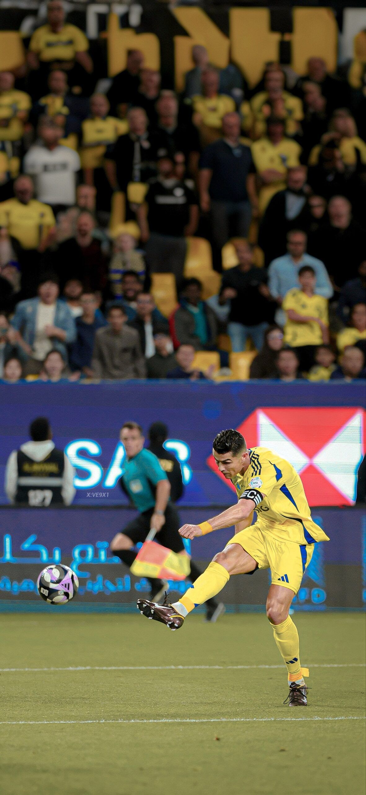 1181x2560 HD Cristiano Ronaldo wallpaper. Pixcodi