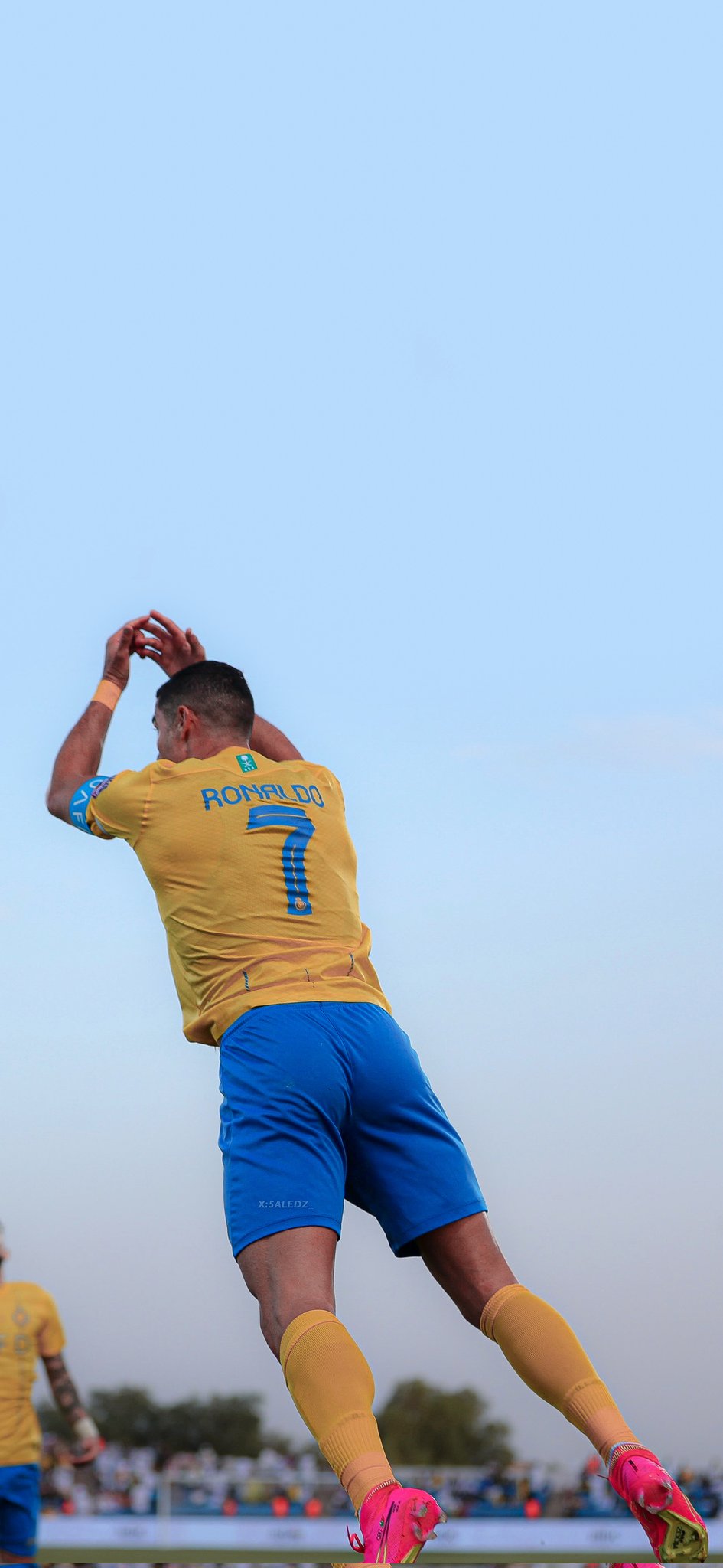 945x2048 Best of Ronaldo And Messi Wallpaper 4k [Al Nassr And Inter Miami]
