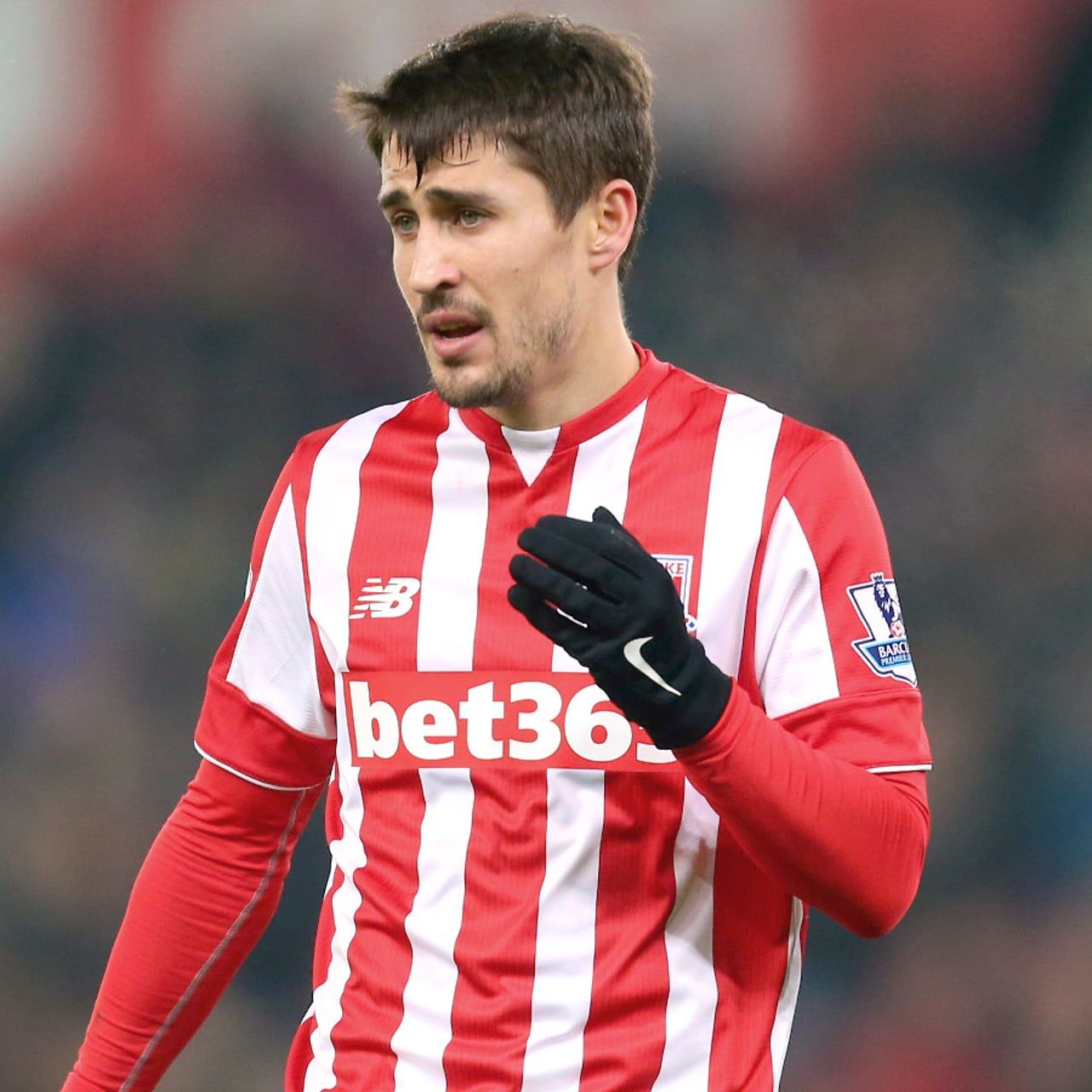 1280x1280 Bojan puts pen to paper on improved Stoke City deal