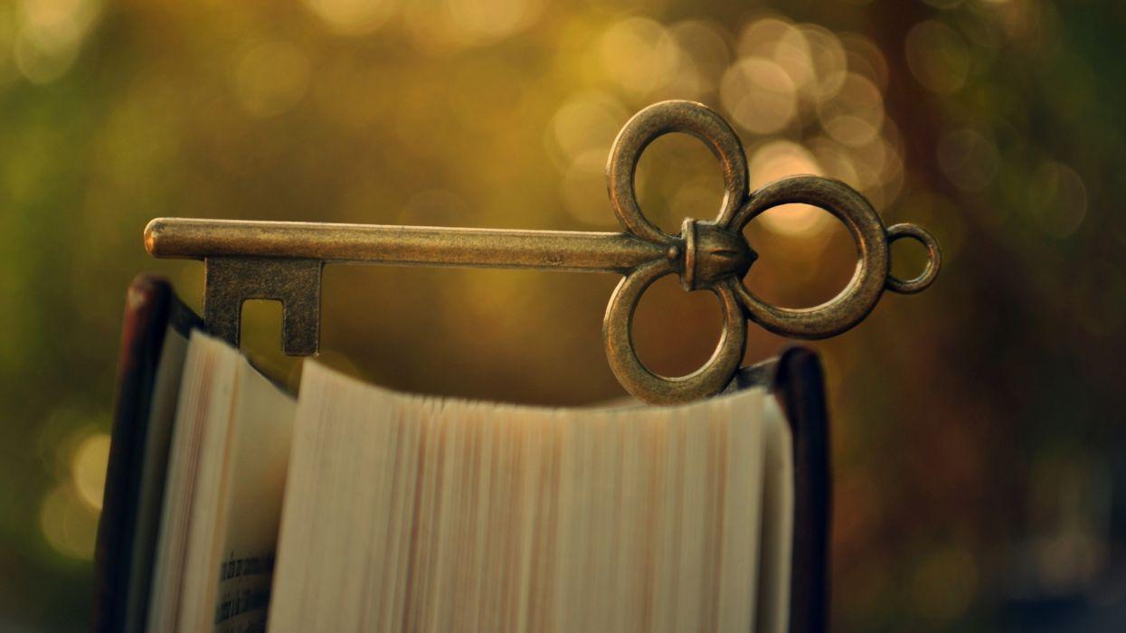 1245x700 Hình nền chụp ảnh key book closeup.  2560x1440.  1126533