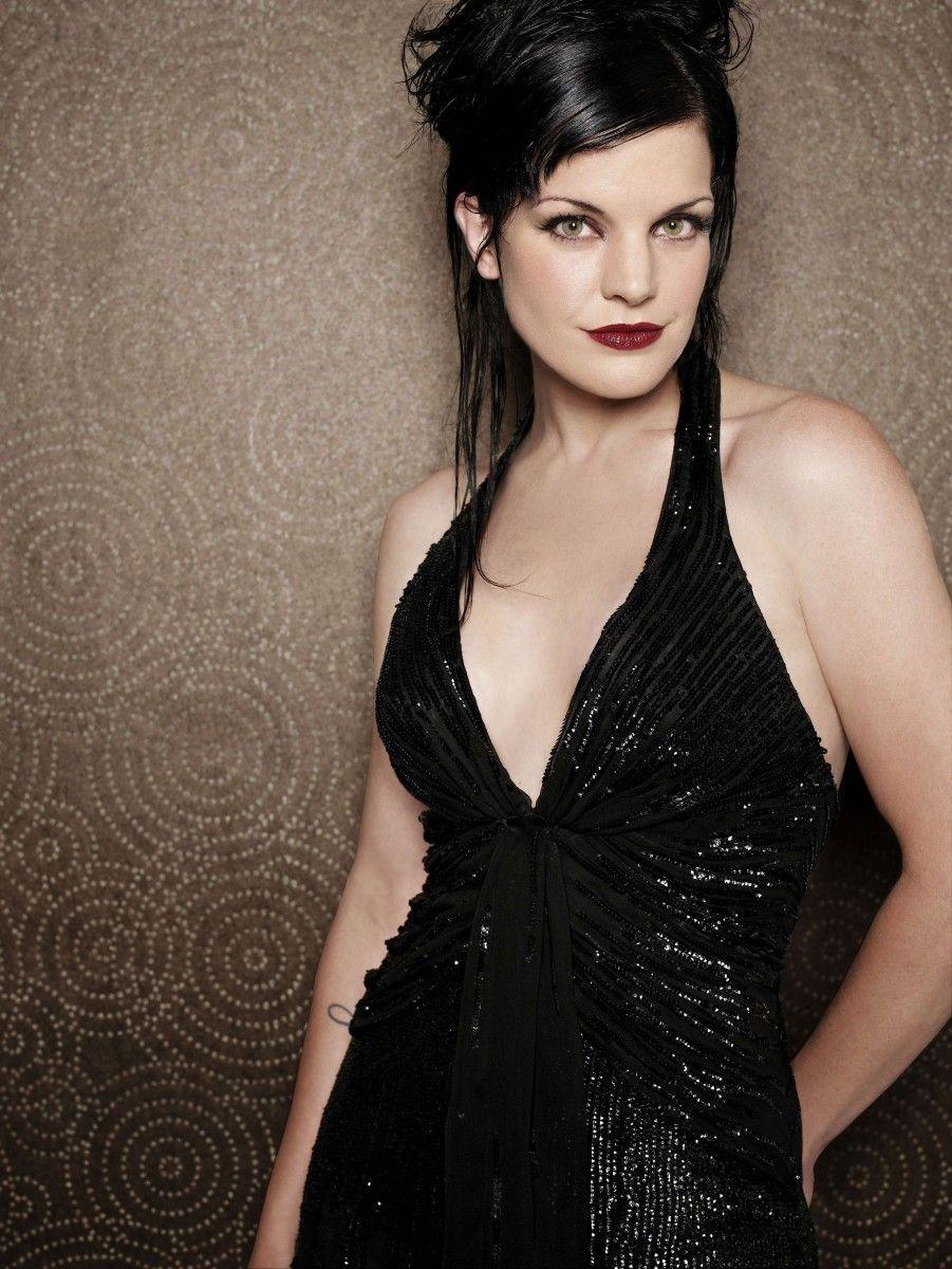 901x1200 Pauley Perrette wallpaper