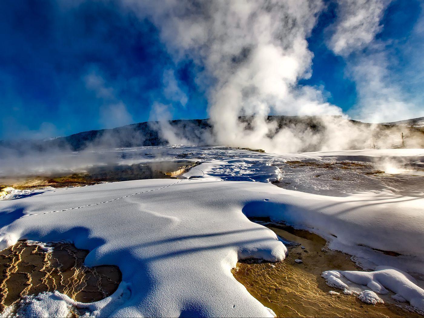 1400x1050 Download wallpaper 1400x1050 yellowstone, national park, geyser