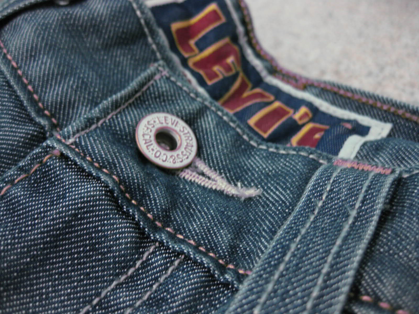 1600x1200 Levi's Wallpaper FREE Picture