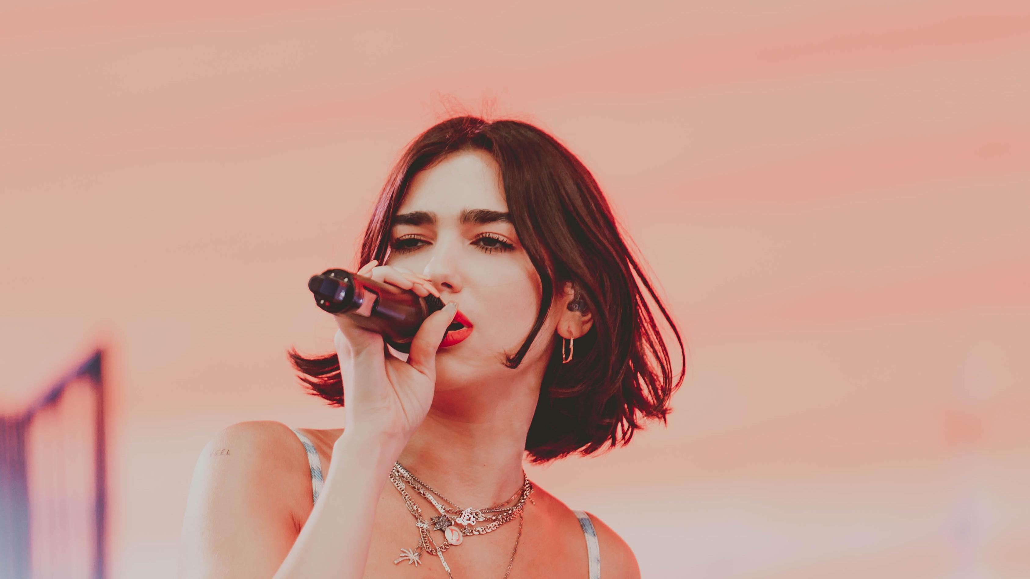 3374x1897 Dua Lipa Desk Wallpaper