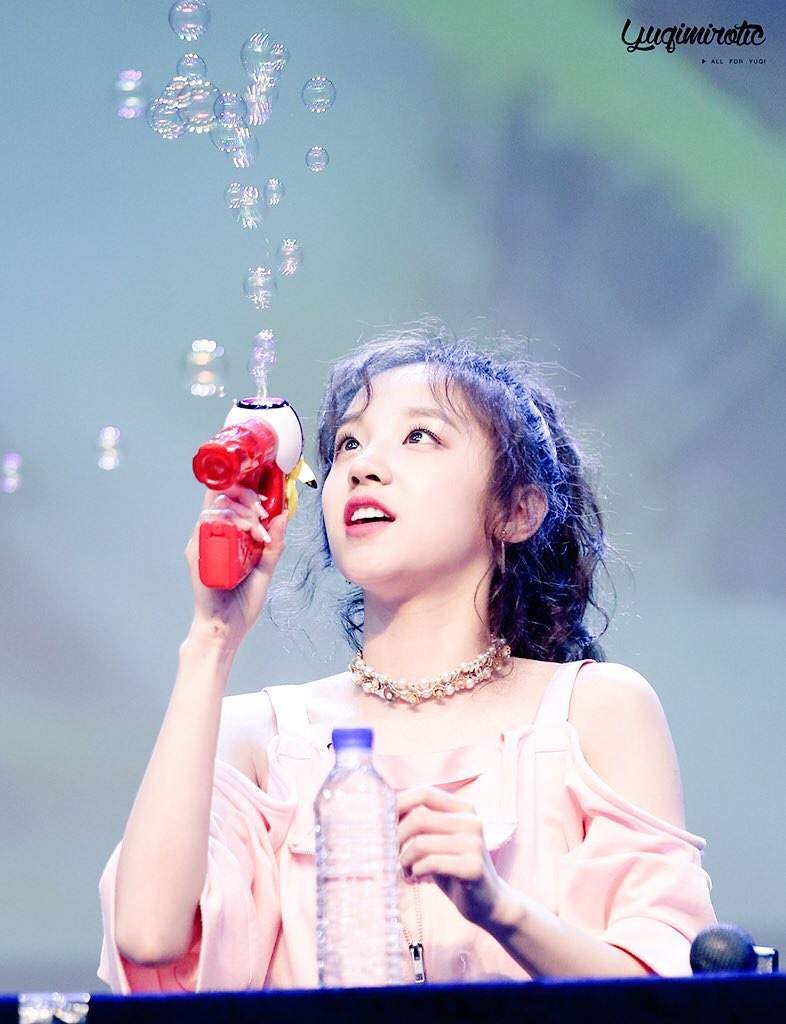 song yuqi wallpapers top free song yuqi backgrounds song yuqi wallpapers top free song yuqi backgrounds
