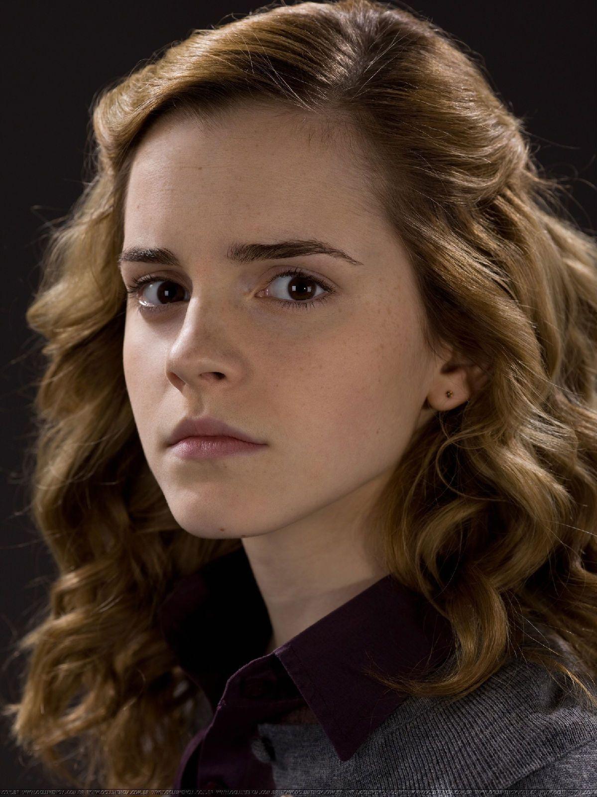 1199x1600 Hermione Wallpaper