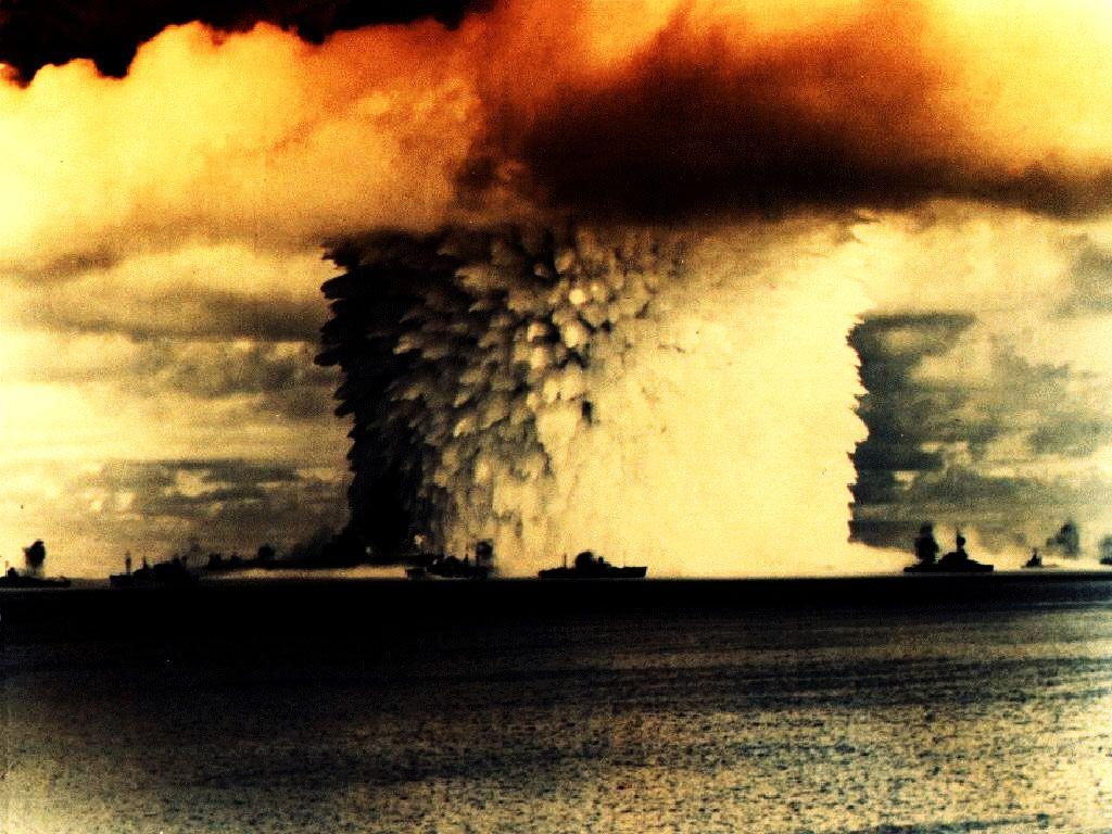 1024x768 Free download Atomic Nuclear Bomb Mushroom Cloud Wallpaper HD