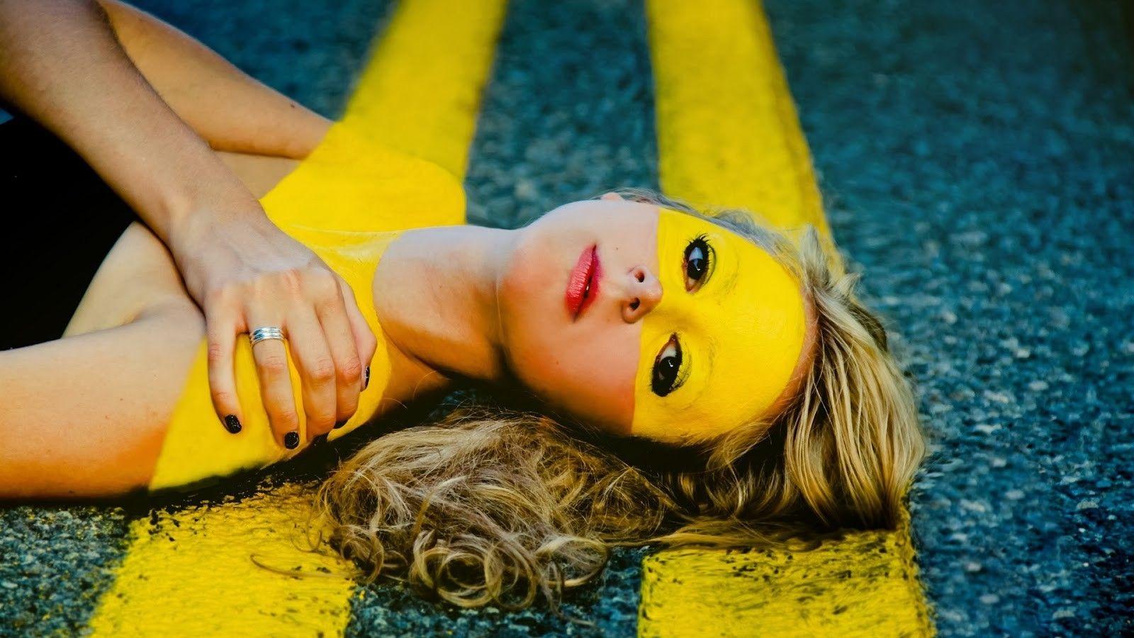 1600x900 women, Yellow, Face Paint, Body Paint, Red Lipstick, Blonde