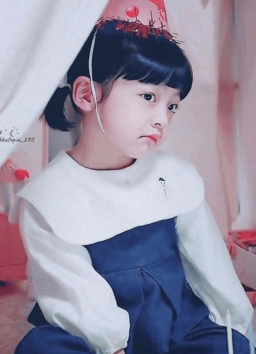 866x1198 Mother of “Hi Bye, Mama!” Child Actor Addresses Criticism