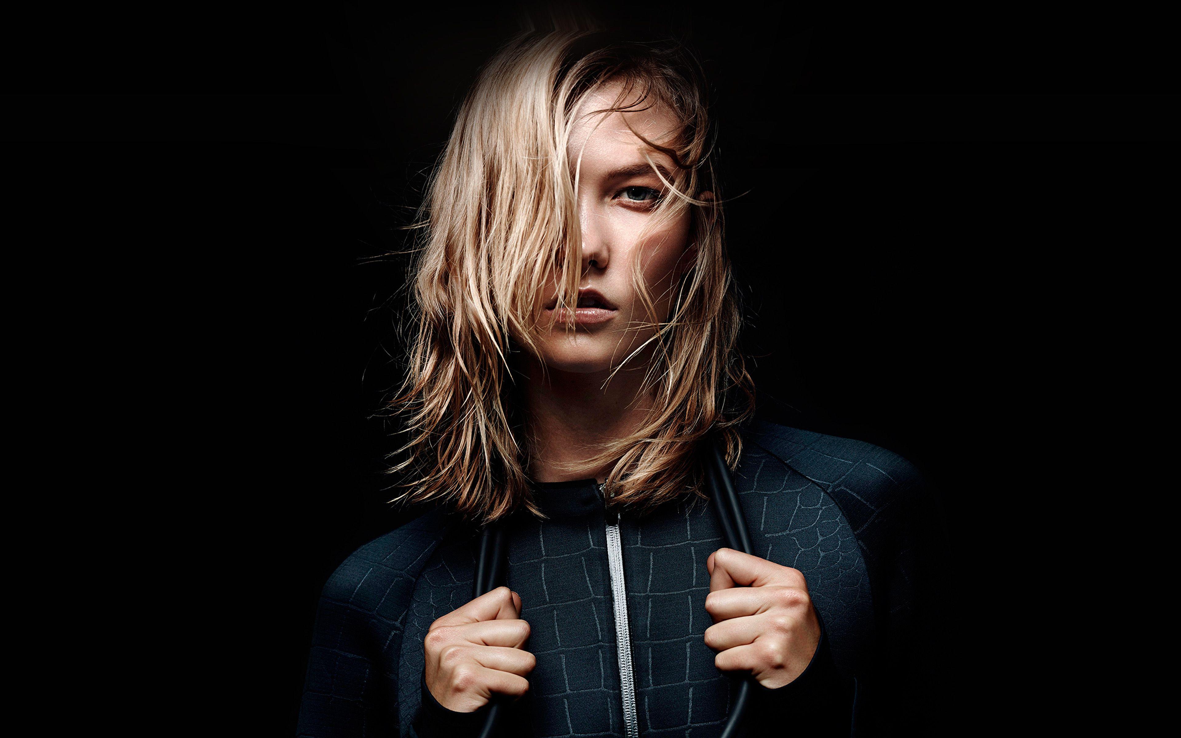 3840x2400 Karlie Kloss Dark Nike Model Wallpaper