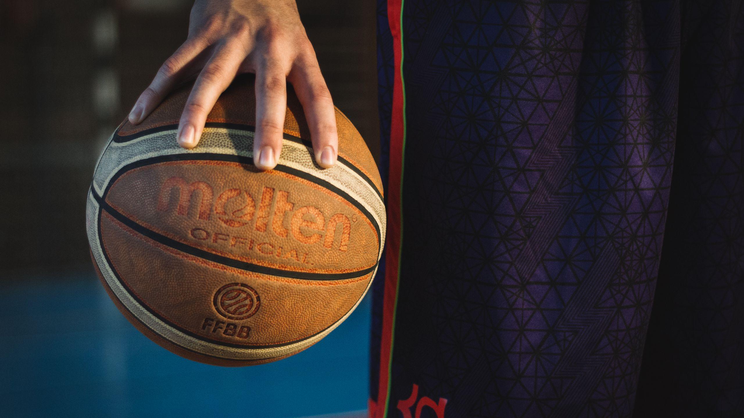 2560x1440 Download wallpaper 2560x1440 basketball, ball, sport widescreen 16