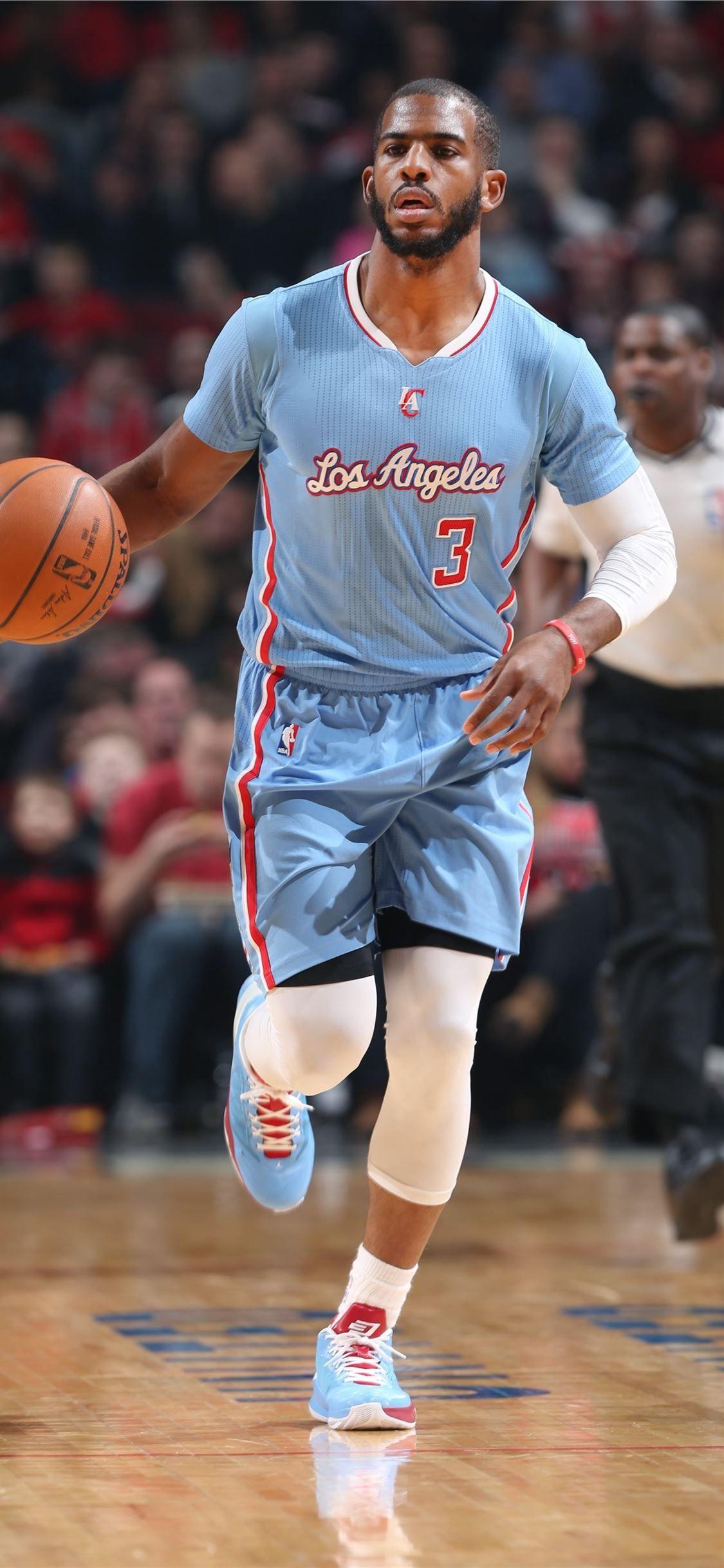 1125x2436 Chris Paul iPhone 11 Wallpaper Free Download