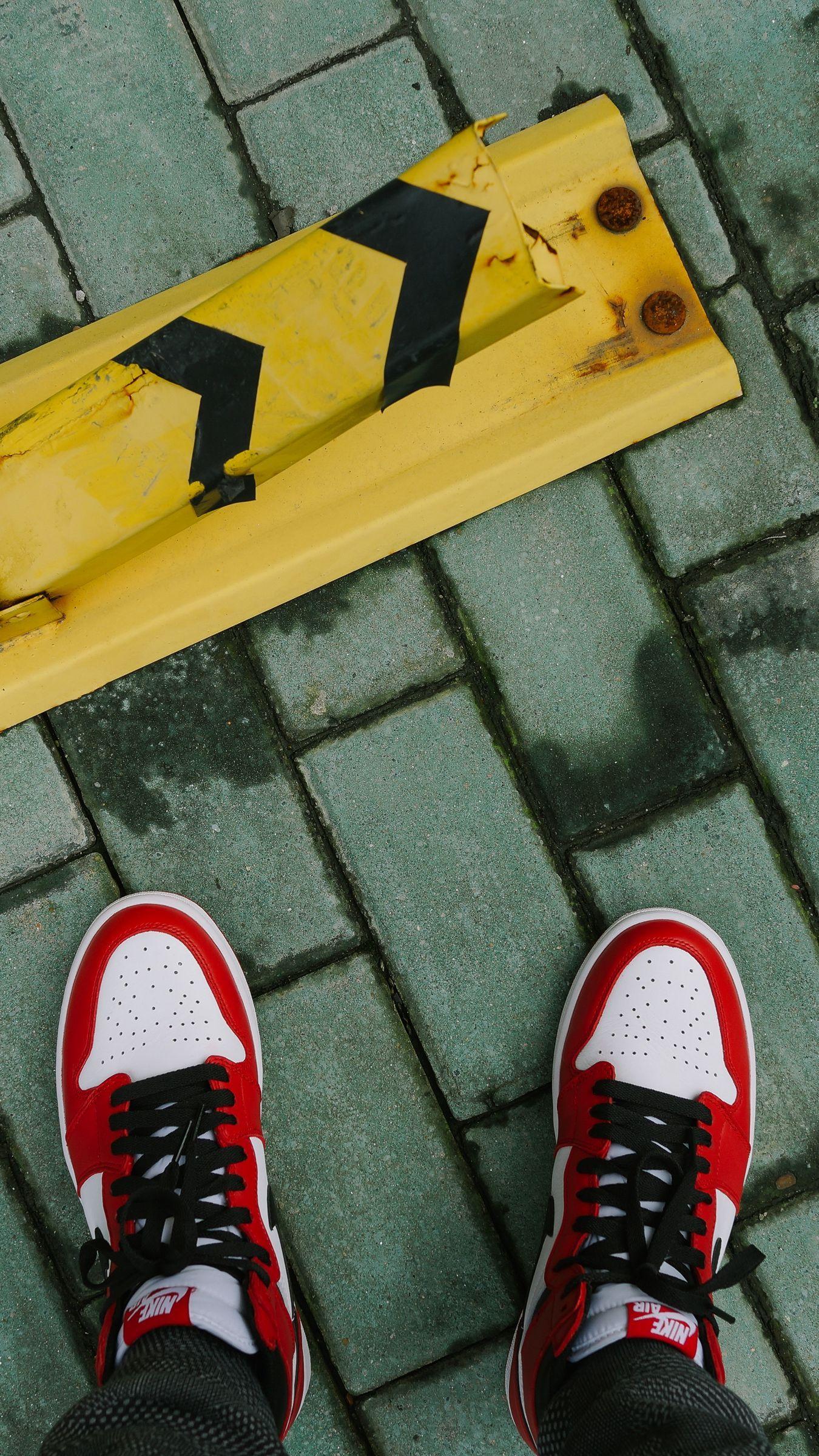 1350x2400 Download wallpaper 1350x2400 feet, sneakers, tiles iphone 8+