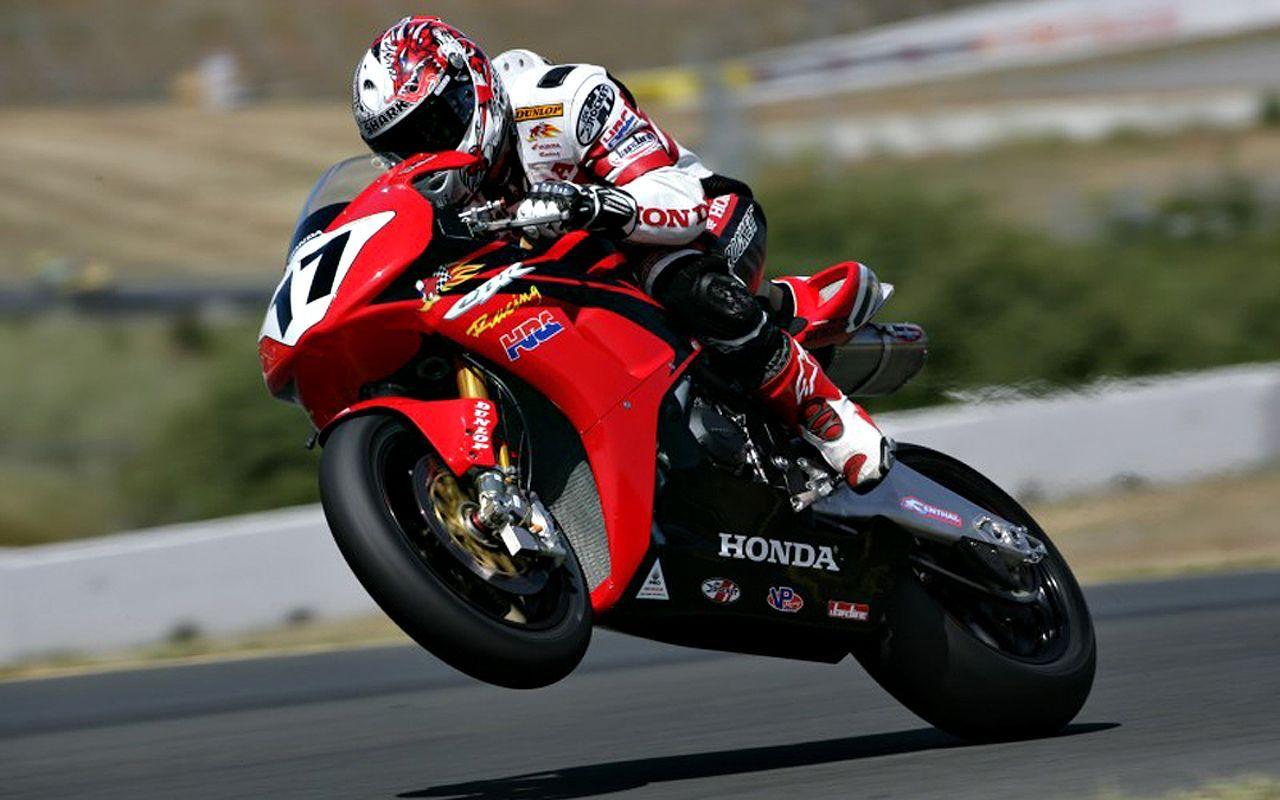 Moto bike racing. Honda cbr600rr Race. Honda 600 CBR гонка. Race Honda 600. Honda cbr600rr мотоциклист.