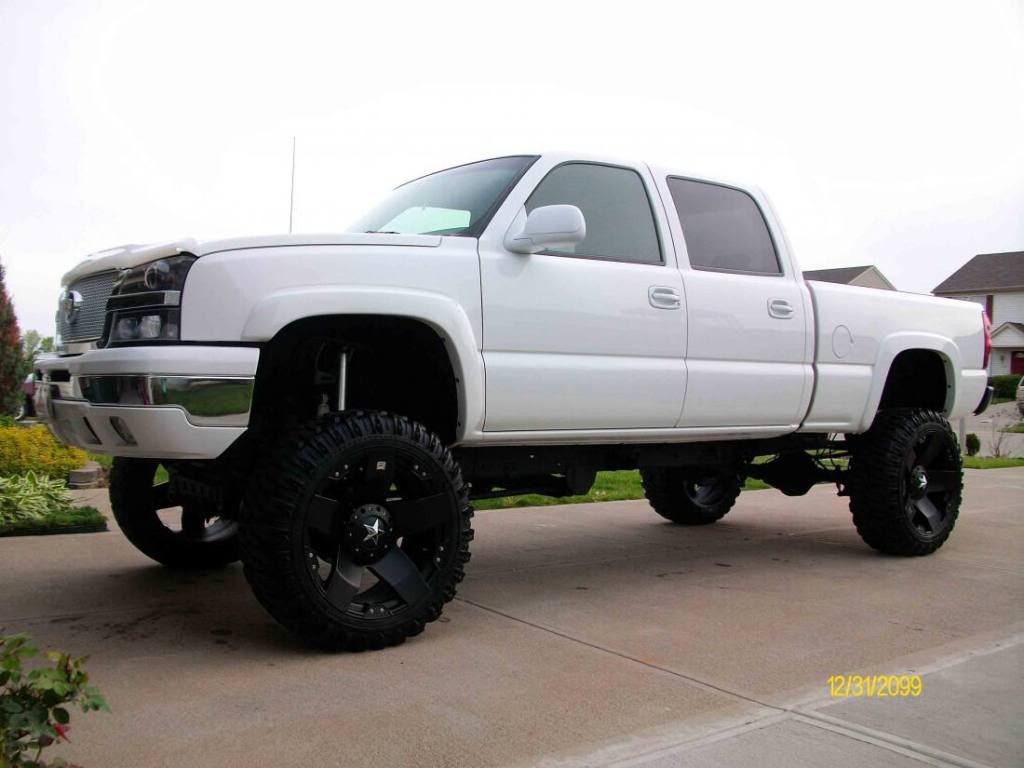 1024x768 Jacked Up Trucks >> Lifted Trucks Wallpaper