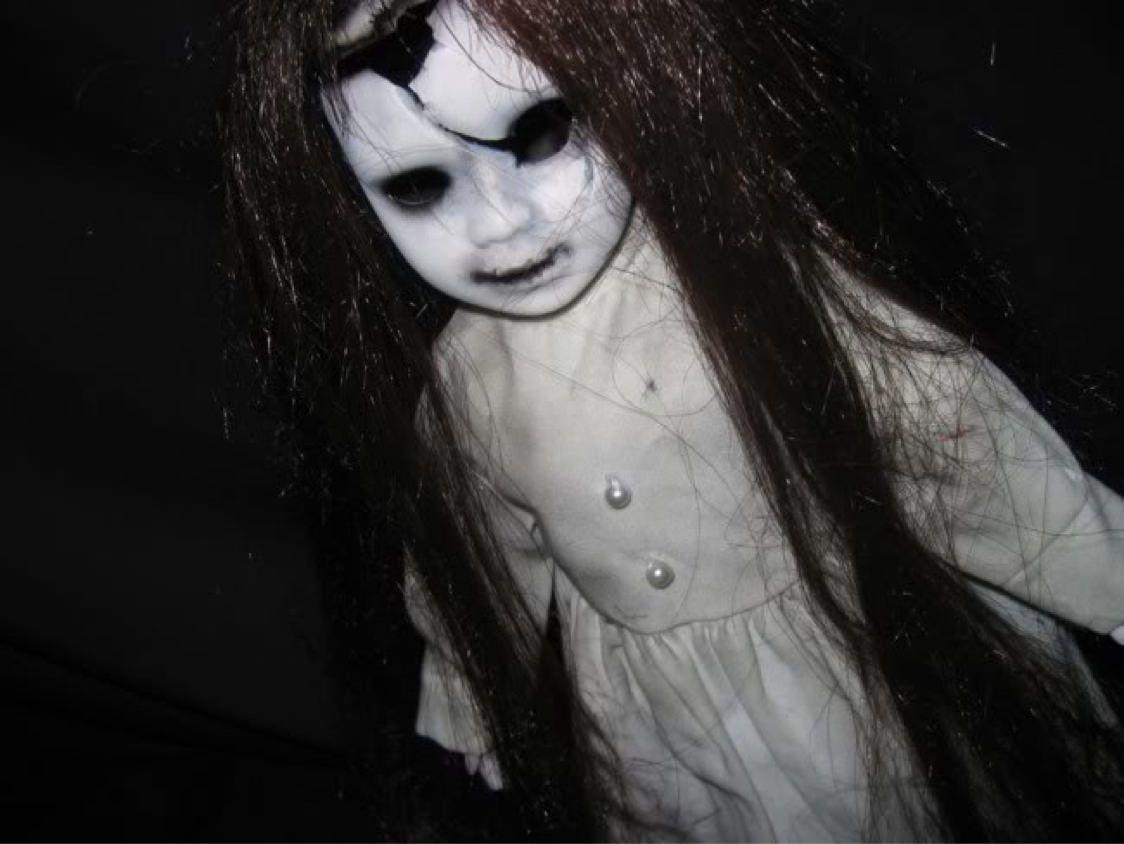 1124x844 Scary Face Wallpaper