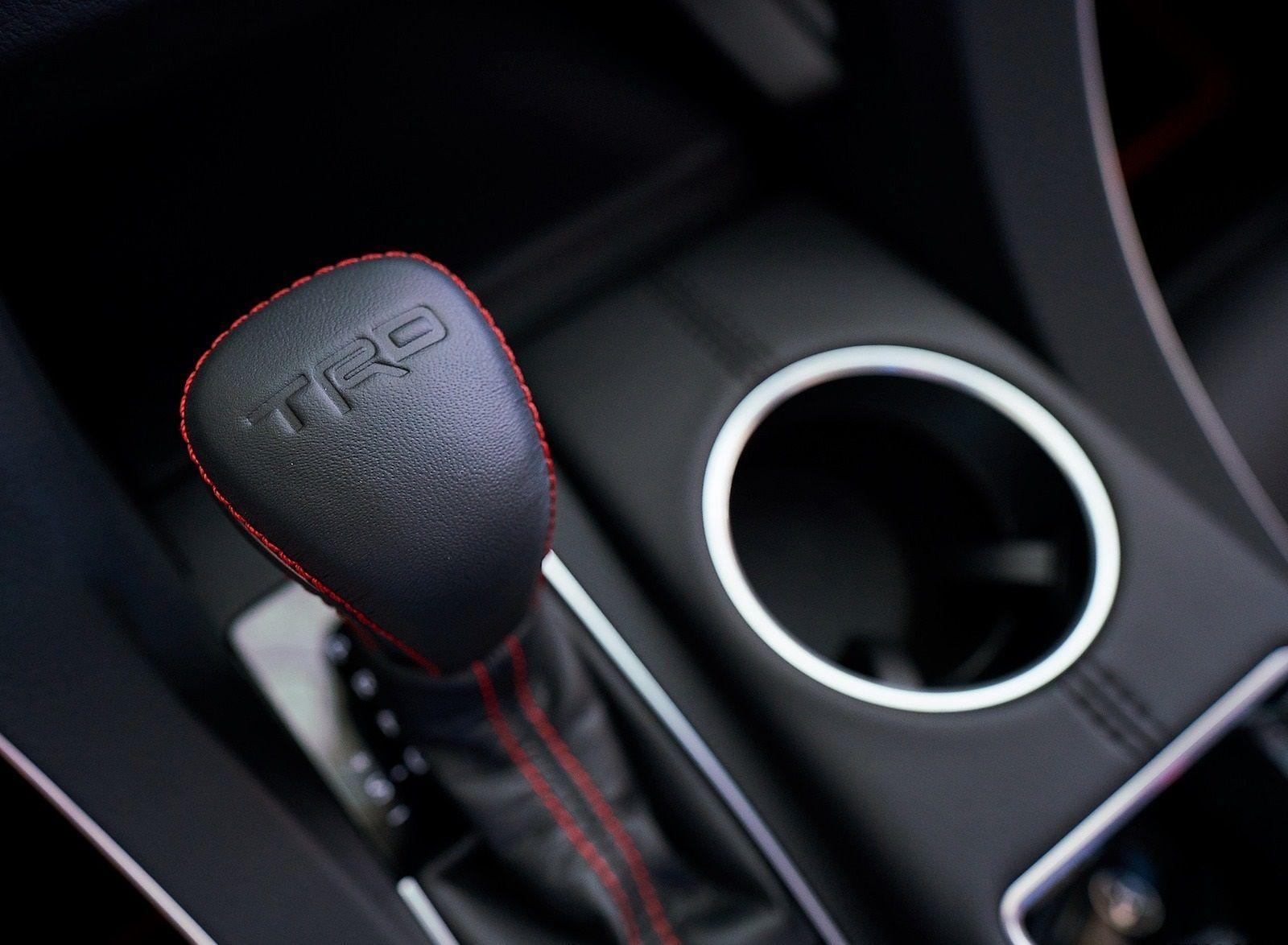 1600x1174 Toyota Avalon TRD Interior Detail Wallpaper (23)