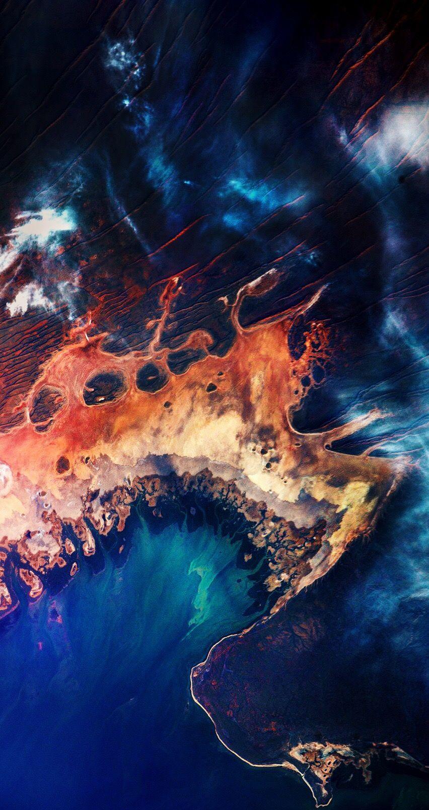 852x1608 Wallpaper of the week: satellite imagery
