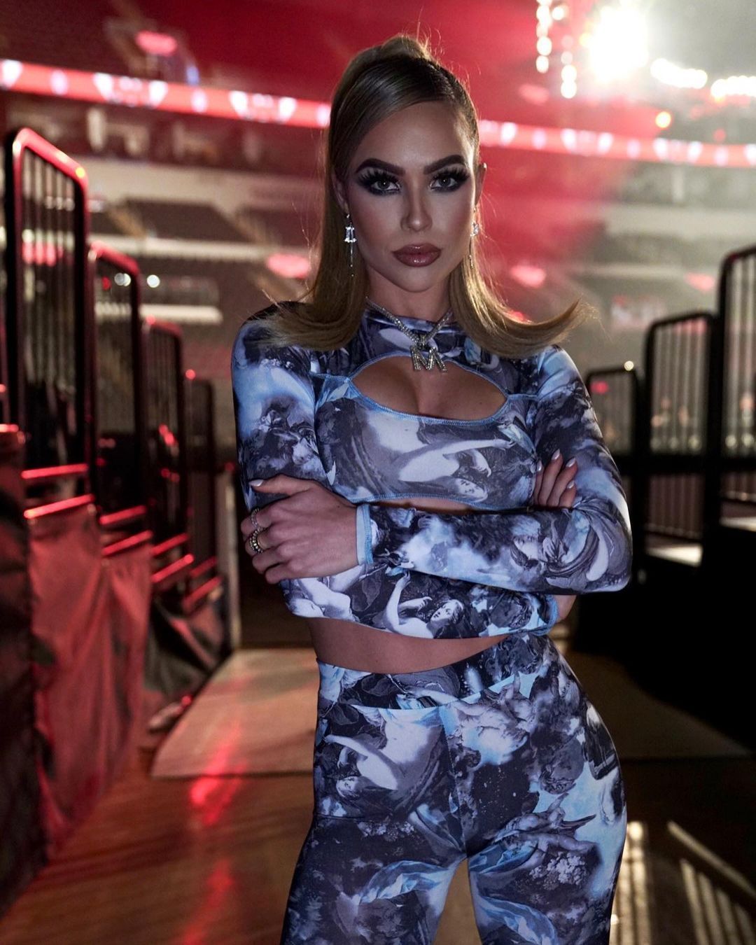 1080x1350 Maxxine Dupri Wallpaper