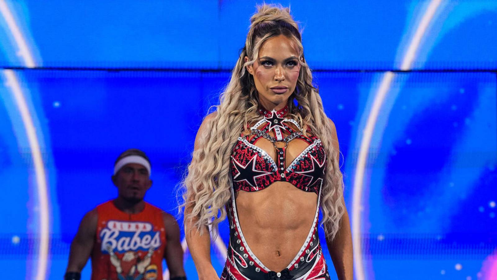 1600x900 WWE Fans Give Maxxine Dupri Her Flowers After A Breakout Performance On Raw