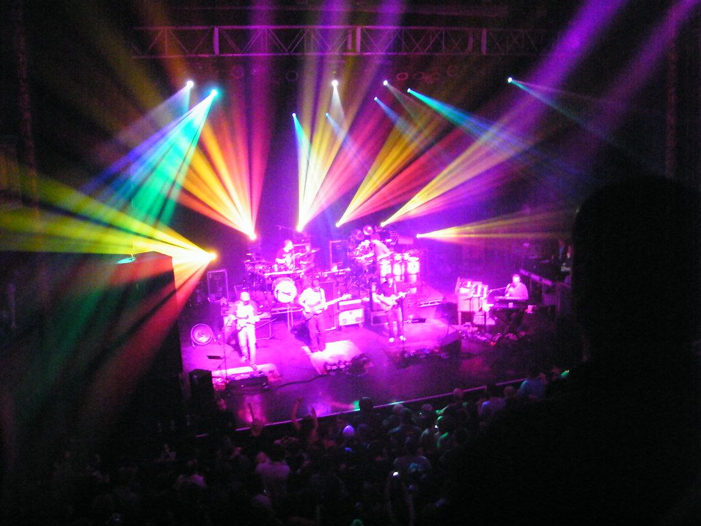 1024x768 Umphrey's McGee 12 29 2009. The Vic Theatre Chicago, IL