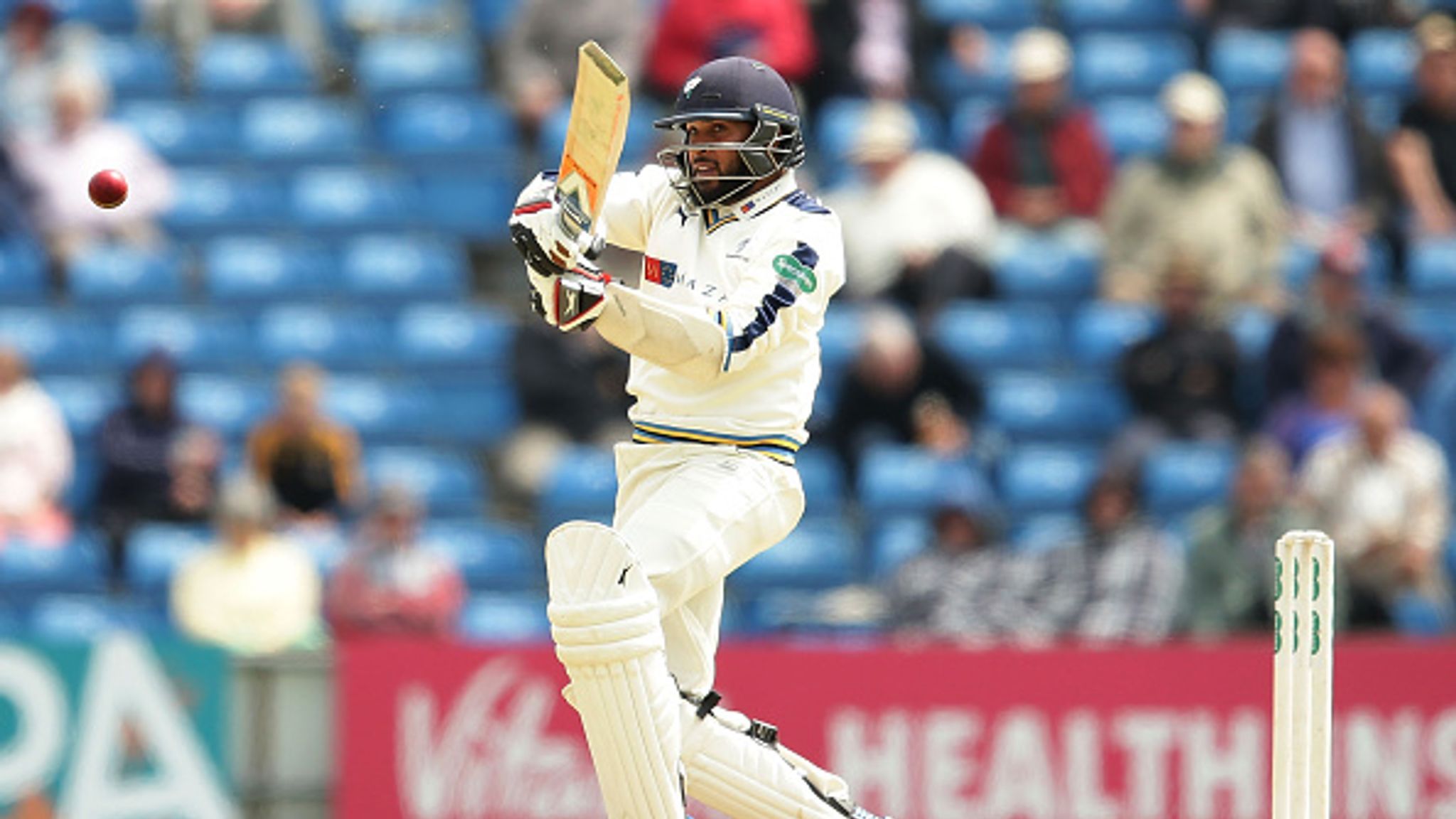 2048x1152 County Championship: Adil Rashid hits 88 in Yorkshire fightback