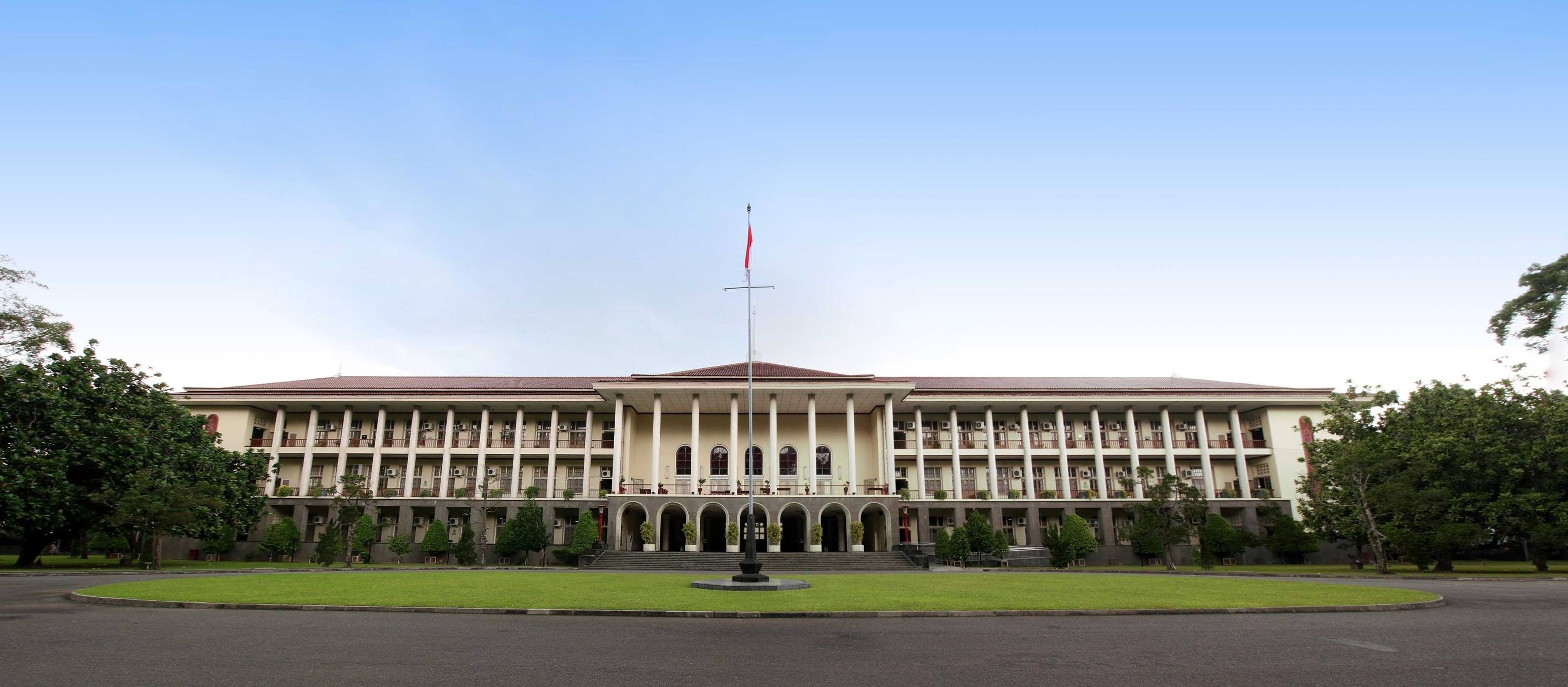 3092x1356 Universitas Gadjah Mada
