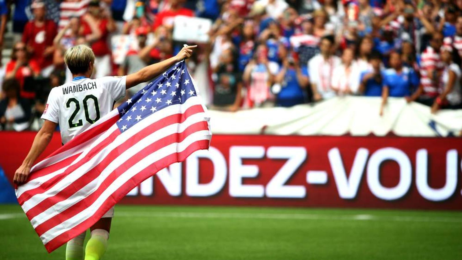 1600x900 US Soccer Star Abby Wambach Calls Time On Career