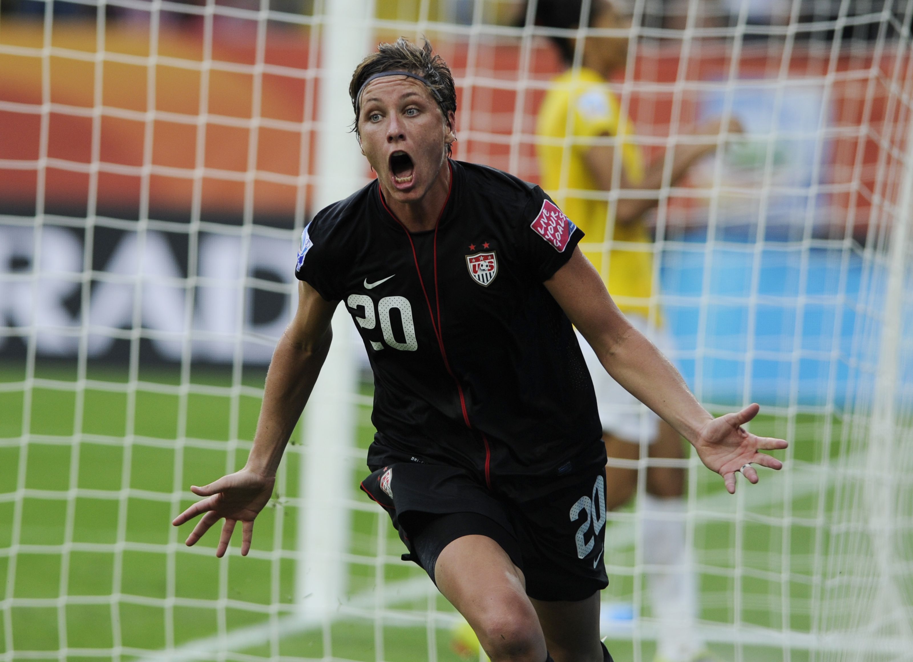3200x2320 Abby Wambach Wallpaper