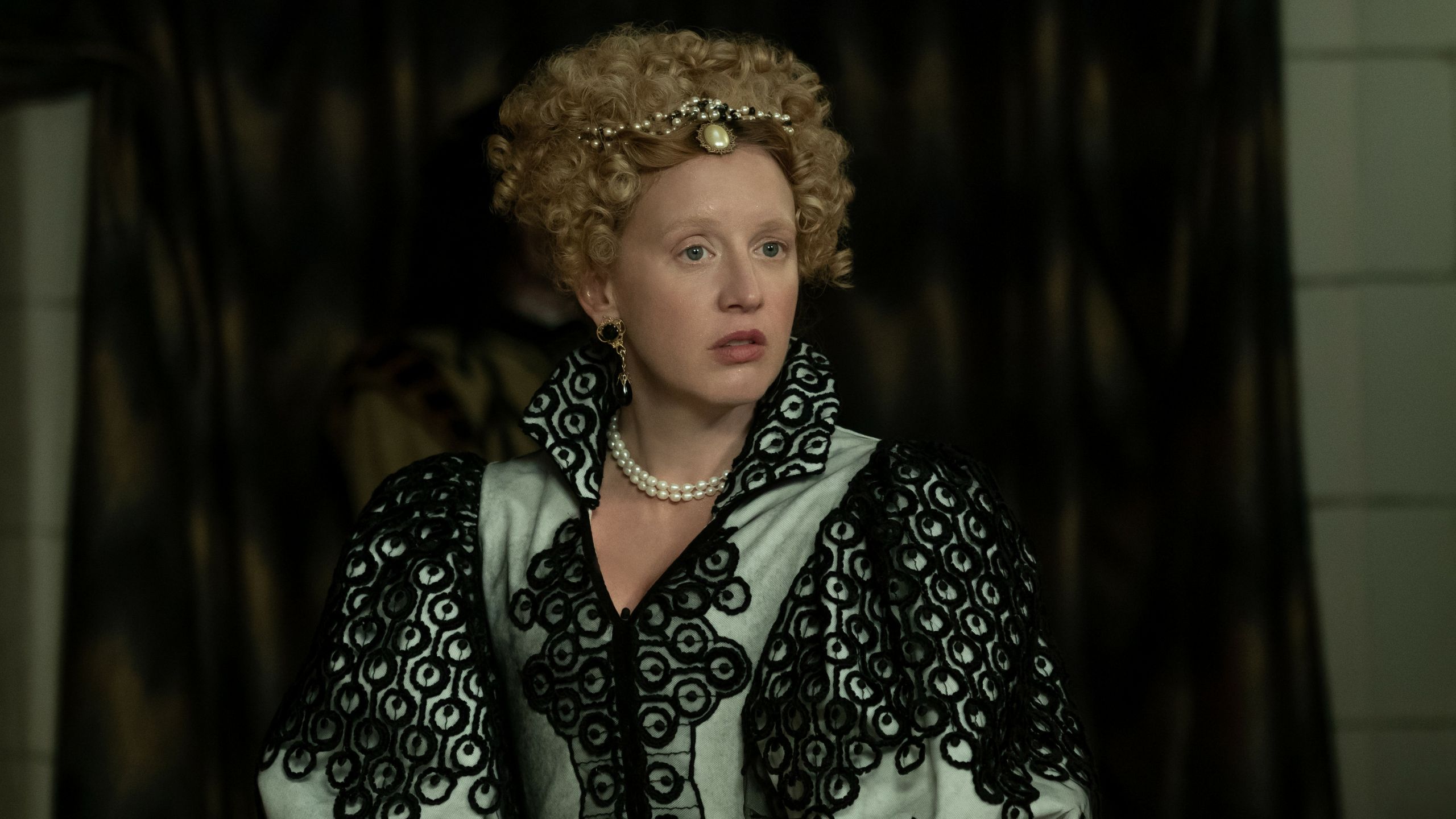 2560x1440 Samantha Morton Catherine De Medici Amrita Acharia Aabis Enzo Cilenti Ruggieri Sennia Nanua Rahima Kiruna Stamell Mathilde HD The Serpent Queen Wallpaper