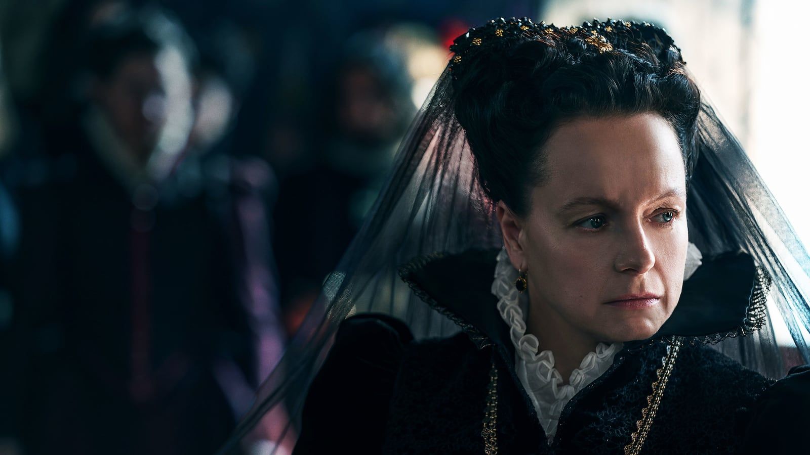1600x900 Samantha Morton Drew on Her Homeless Past to Play 'The Serpent Queen'