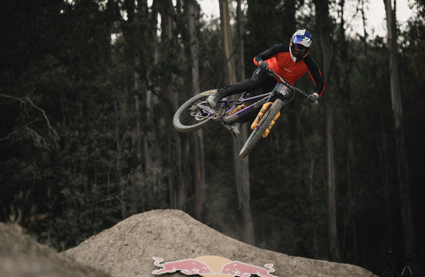 1440x940 Matt Jones Rides The New Quake At Hardline 2025