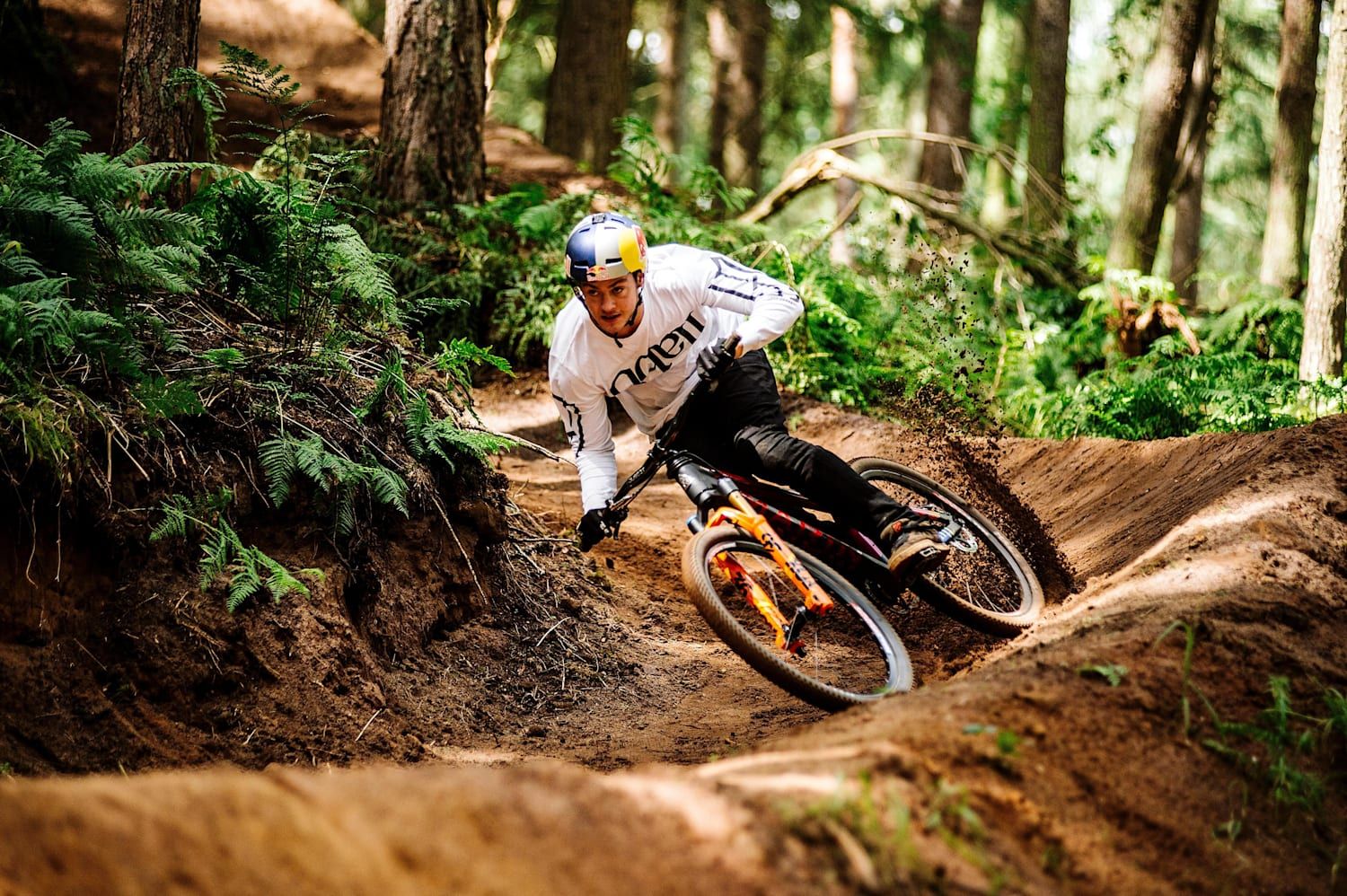 1500x998 Matt Jones RAW 100 Frames of Mind: POV video footage