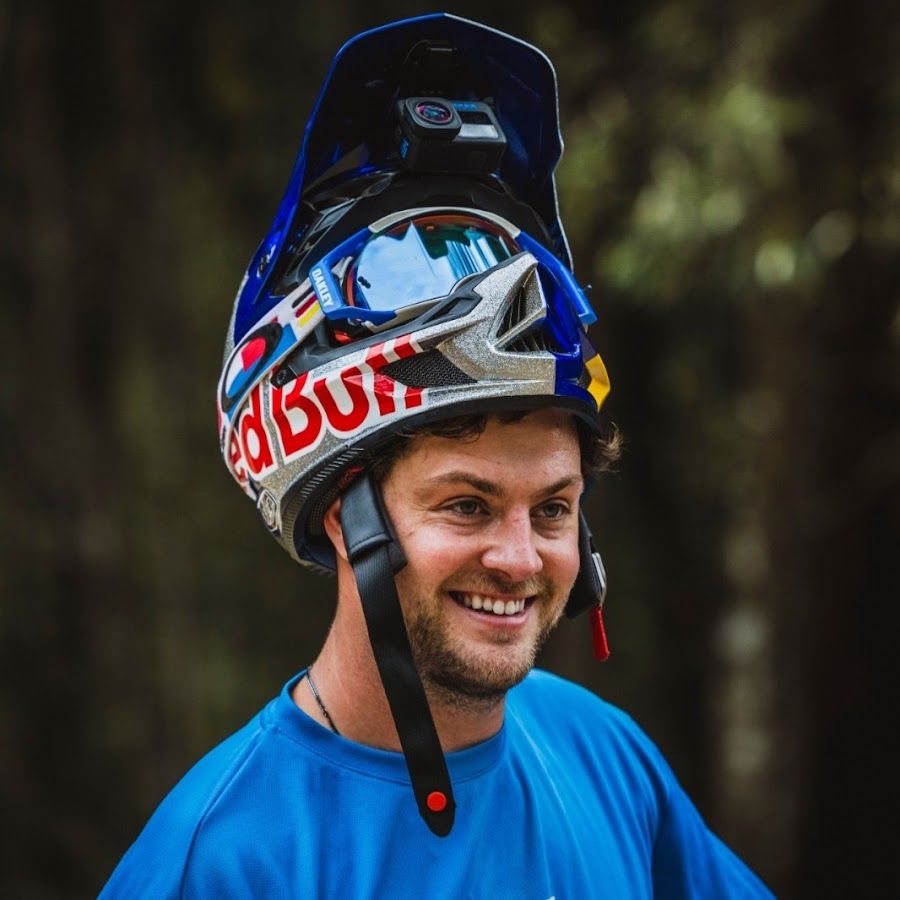 900x900 Matt Jones