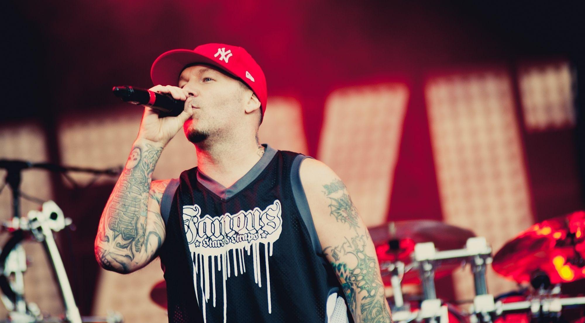 2000x1107 Fred Durst Wallpaper