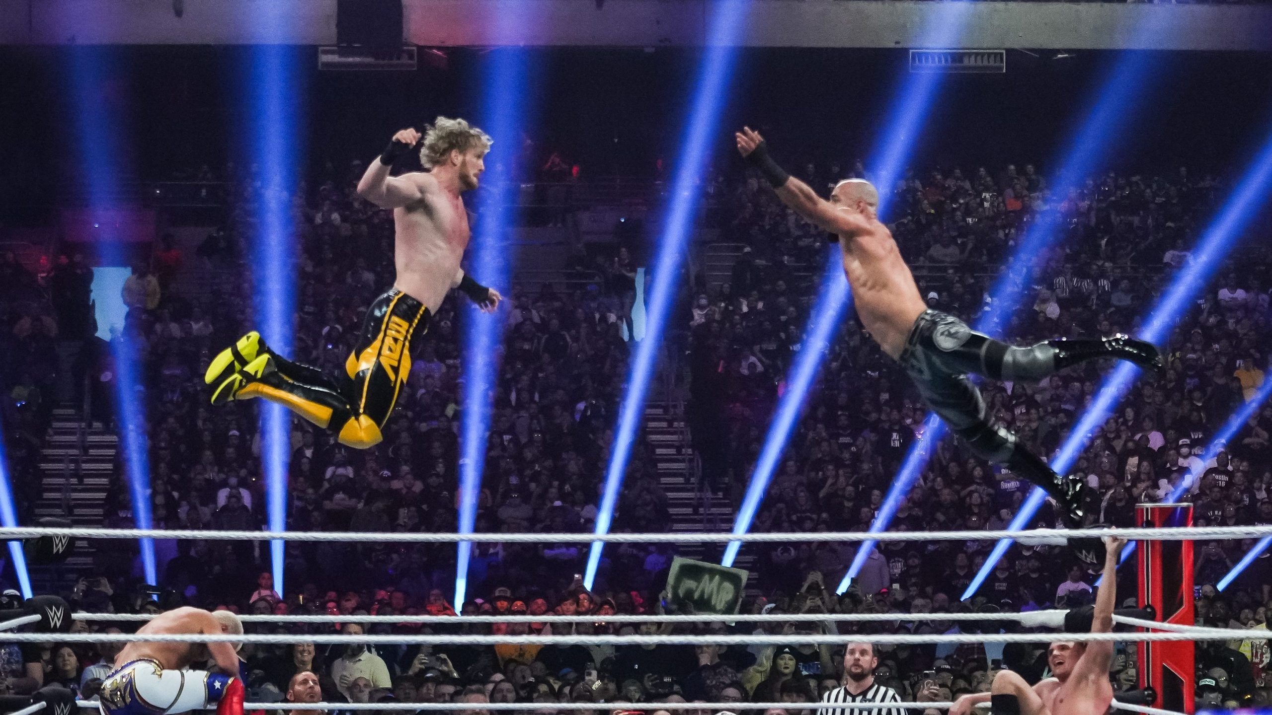 2560x1440 WWE Friday Night SmackDown 2023 in Knoxville, Tennessee