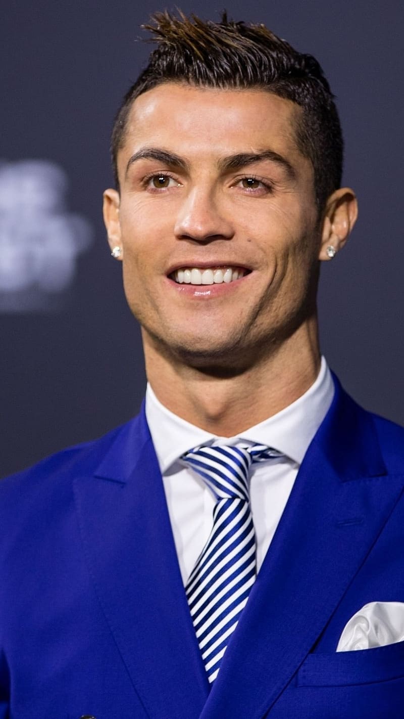 800x1422 Cr7 Smile, cr smile, blue blazer, fashion, football, ronaldo, HD phone wallpaper