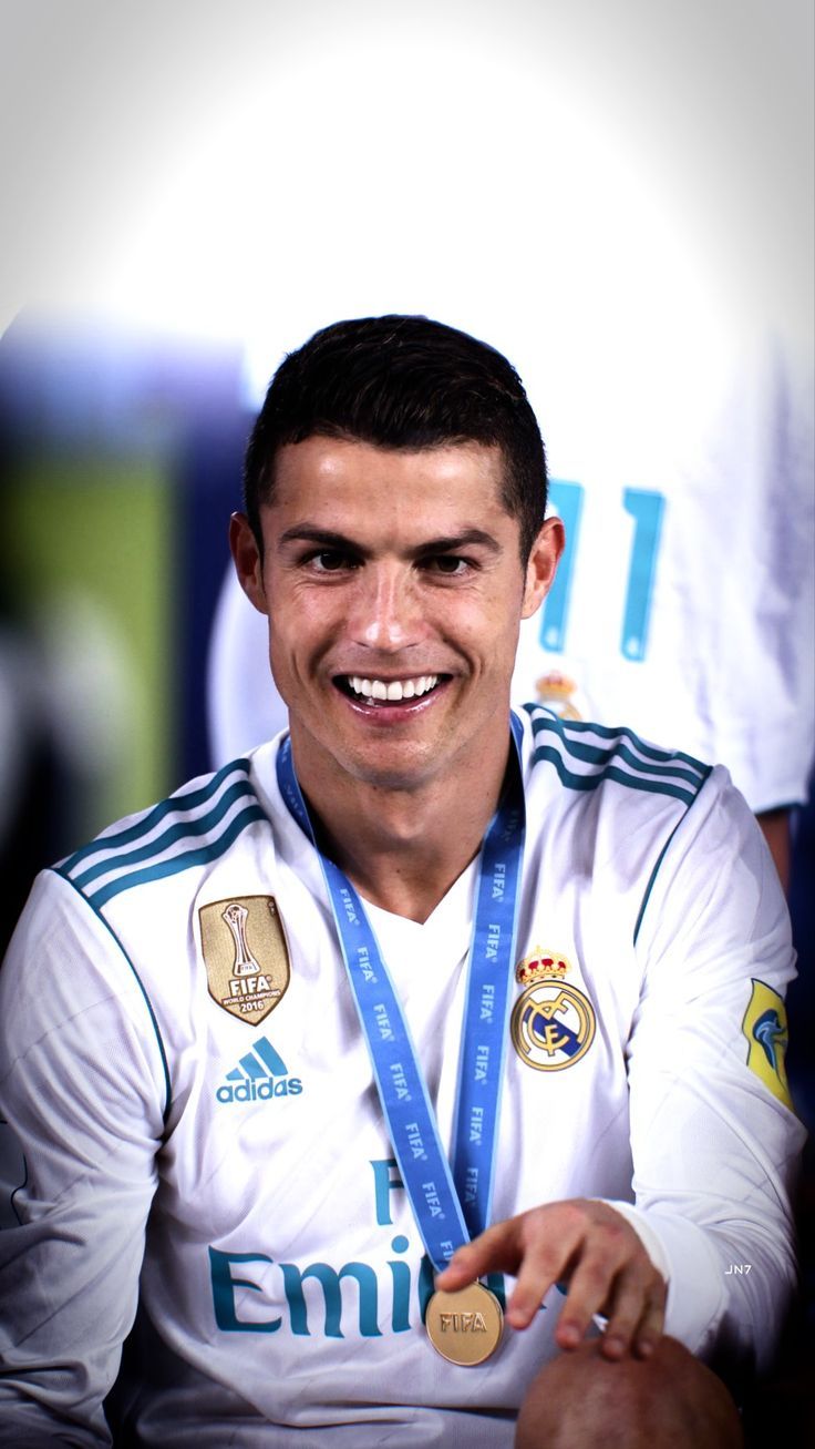 736x1307 Cristiano Ronaldo