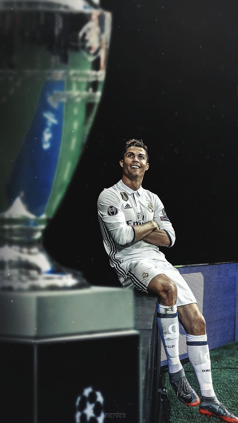 800x1422 Cristiano Ronaldo Sitting, cristiano ronaldo, sitting, white jersey, smile, footballer, HD phone wallpaper