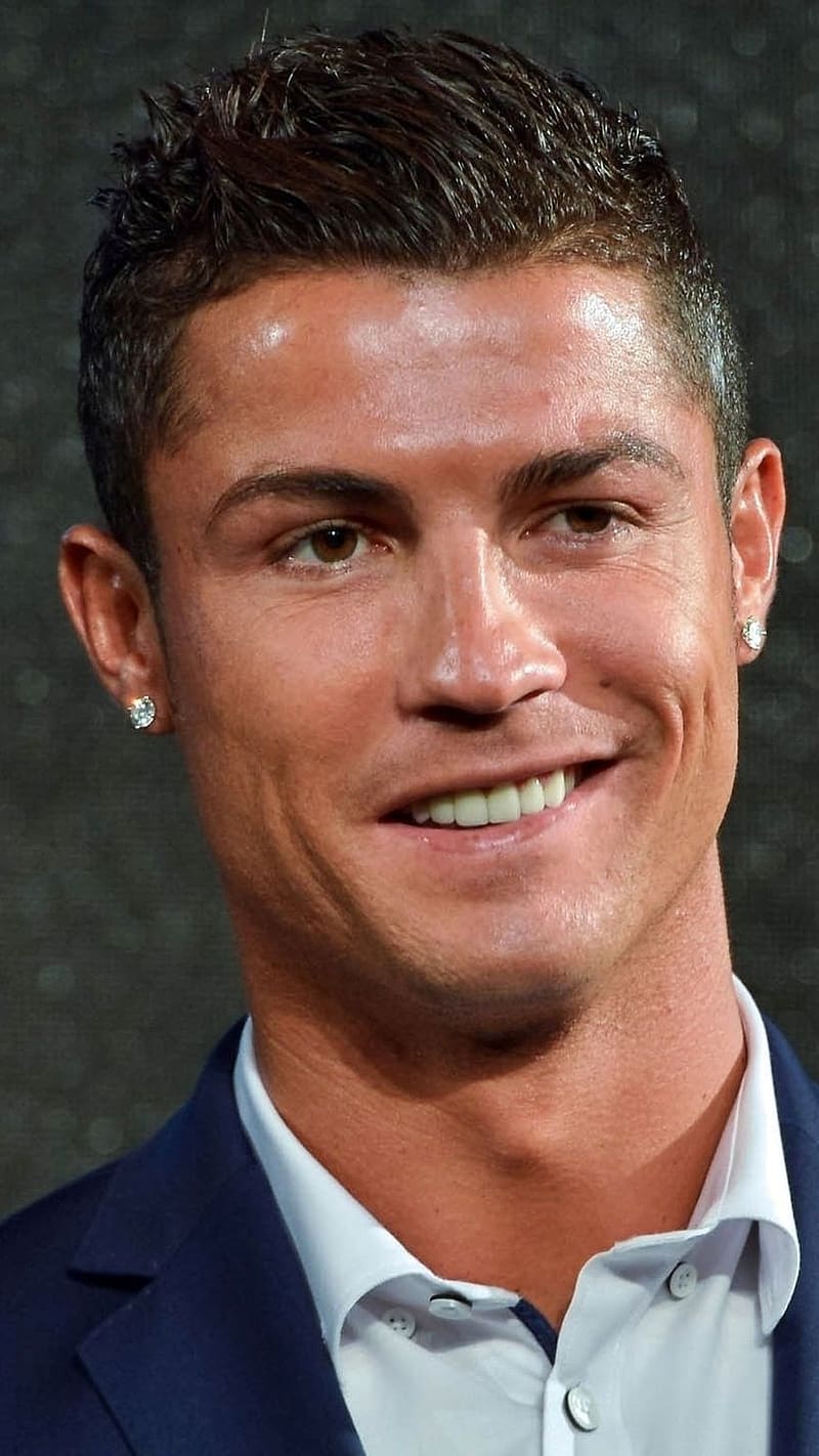 800x1422 Cristiano Ronaldo Face Closeup, cristiano ronaldo, face, closeup, football, smile, HD phone wallpaper