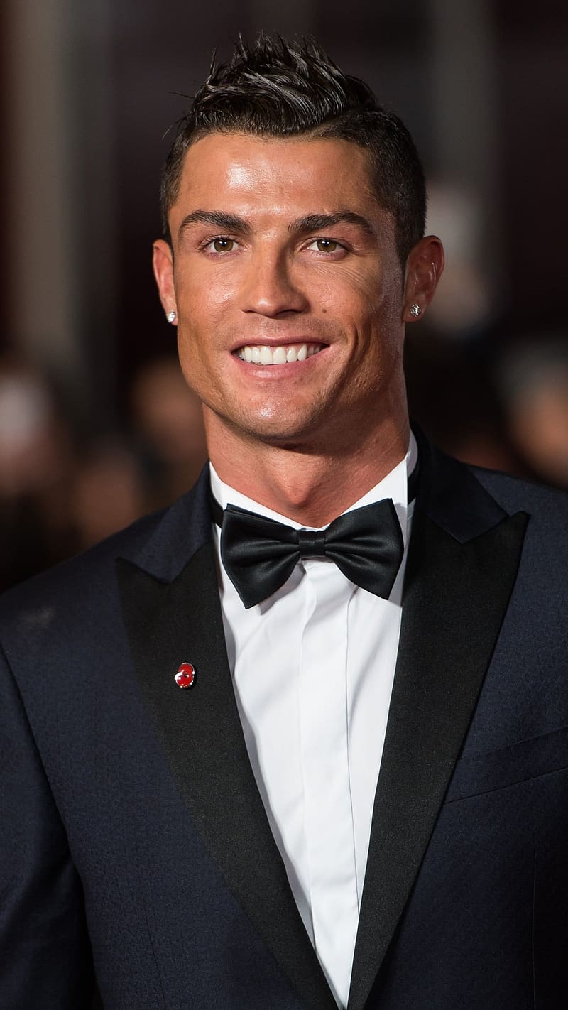 800x1422 Cristiano Ronaldo In Blue Blazer, cristiano ronaldo, blue, blazer, smile, sports, HD phone wallpaper