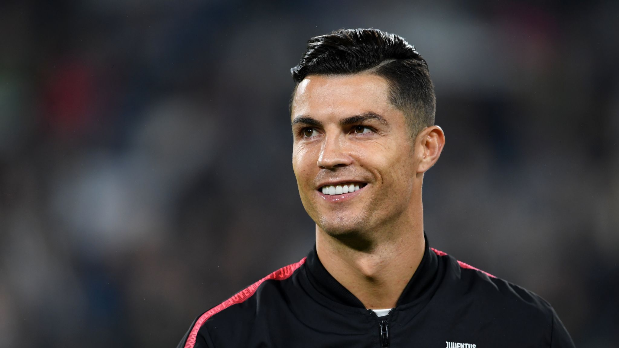 2048x1152 Cristiano Ronaldo creeps around Juventus' training ground on Halloween to the soundtrack of Thriller while dressed as the Joker