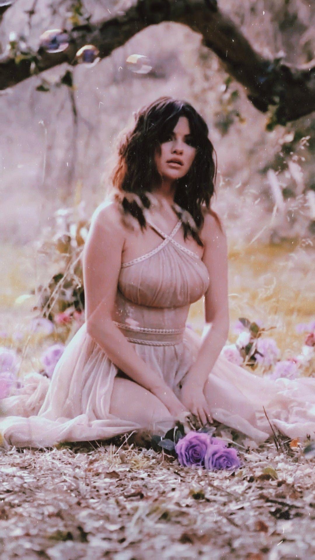 1080x1920 SELENA GOMEZ
