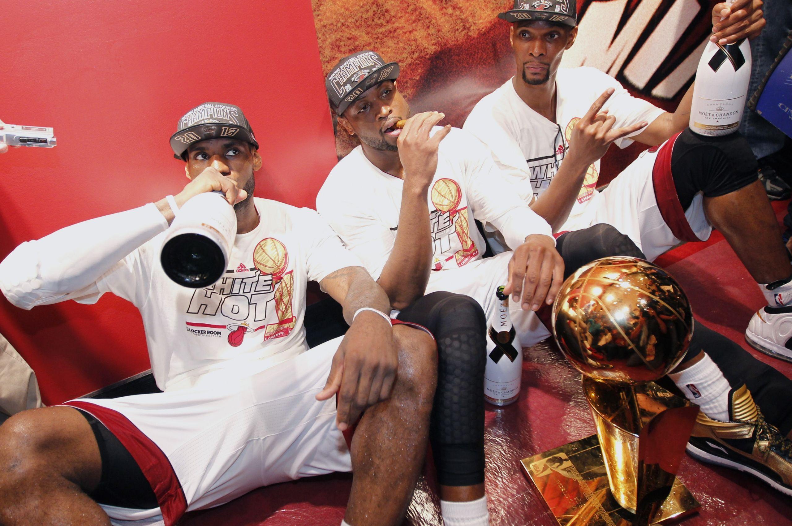 2560x1700 Free download Lebron James Dwyane Wade Chris Bosh Wallpaper Image