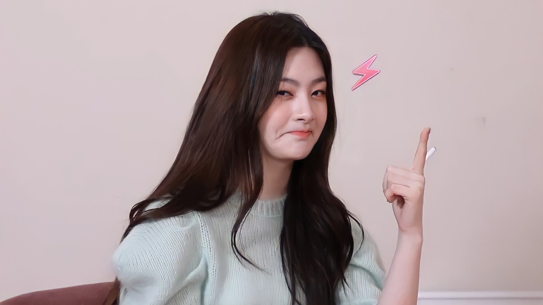 1894x1066 Seeun Wallpaper