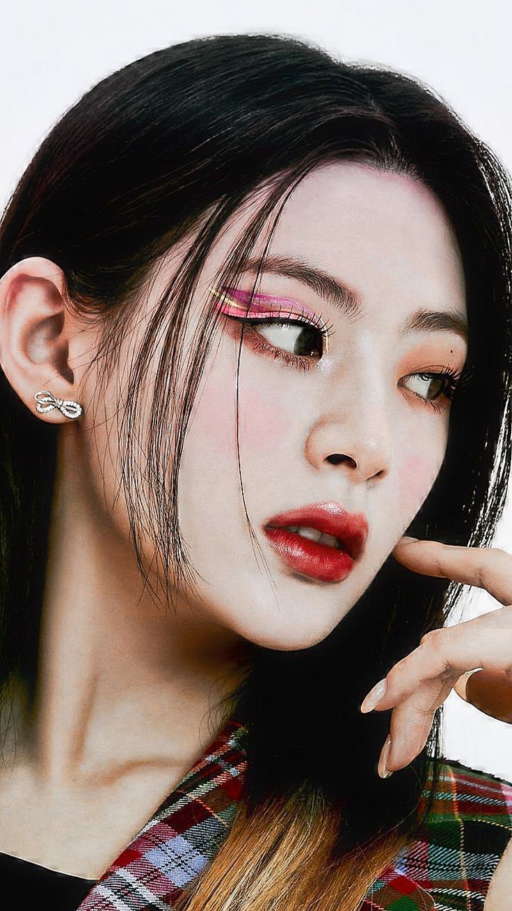 736x1309 yoon seeun