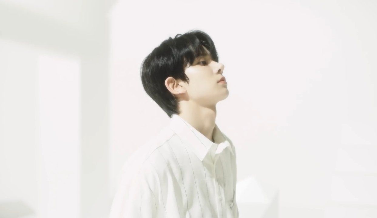 1243x720 Lee Heeseung Wallpaper