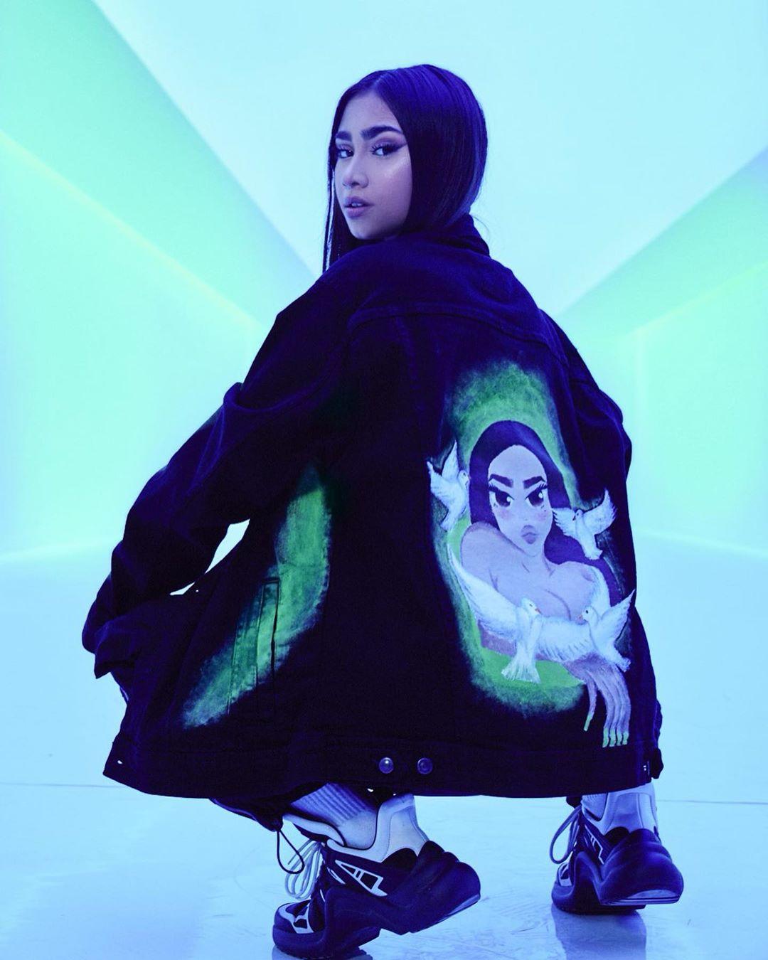 1080x1350 Paloma Mami Wallpaper