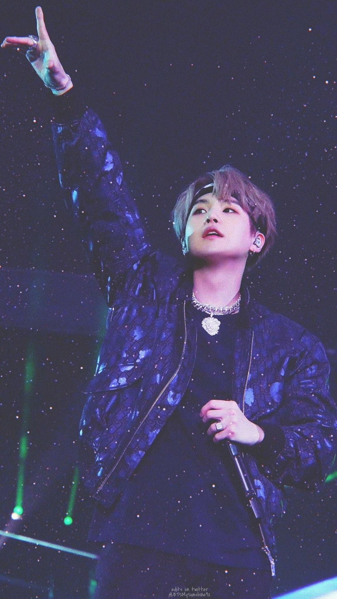 1152x2048 BTS WORLD TOUR [LOVE YOURSELF: SPEAK YOURSELF] Photo Sketch